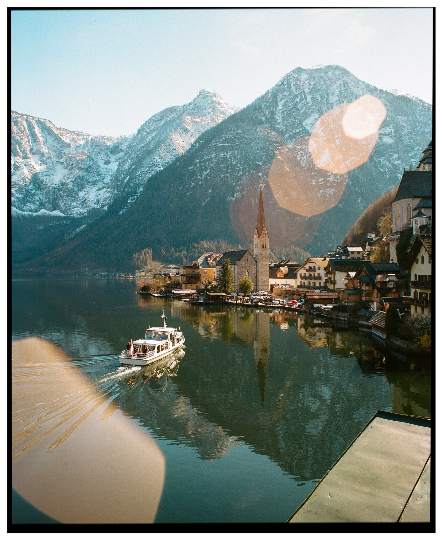 ⠀⁠
📸: @grainyboi_⁠
🎞: Kodak #Portra400⁠
⠀⁠
#KodakFilm⁣⁠
#KodakProfessional⁠
⠀⁠
“I shoot film because it forces me to slow down. No spraying shots, no checking the screen every two seconds. Just taking the time to actually look, feel, and wait. It makes me more present.⁠
⠀⁠
There’s also just something about the whole process. Loading a roll, hearing the shutter click, waiting for scans. It’s not perfect, but that’s kind of the point. It feels real.”
