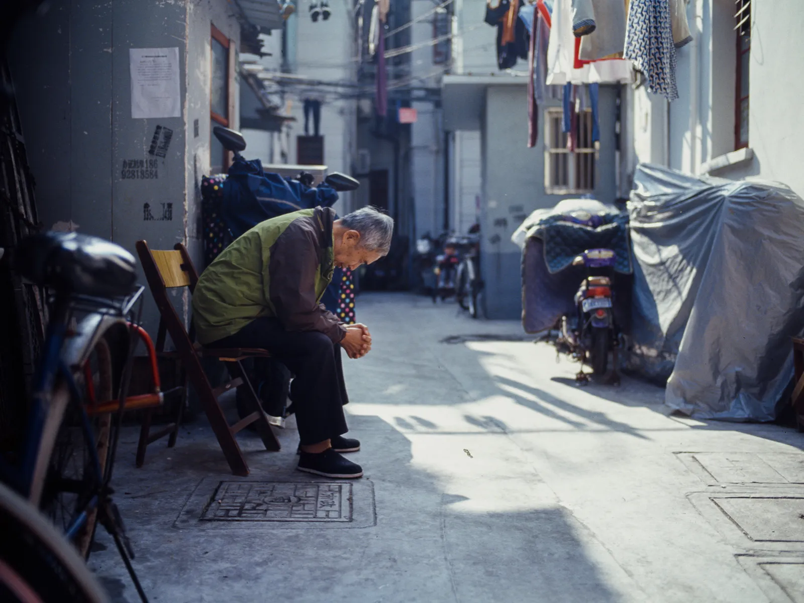 Photo by Zhu Jiayun Ektachrome E100